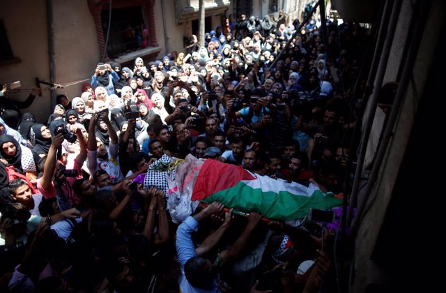 Funeral de Razan al Nayar en Gaza