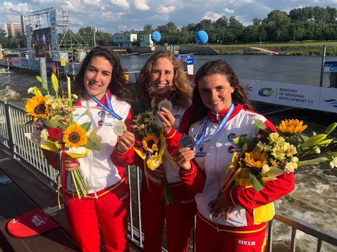 El equipo femenino de C1 da la primera medalla a España en el Europeo de Praga