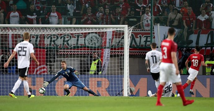 Alemania - Austria, Neuer