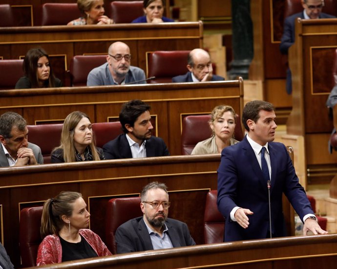 Albert Rivera y diputados de Ciudadanos 