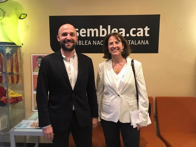 Jordi Graupera amb la presidenta de l'ANC, Elisenda Paluzie