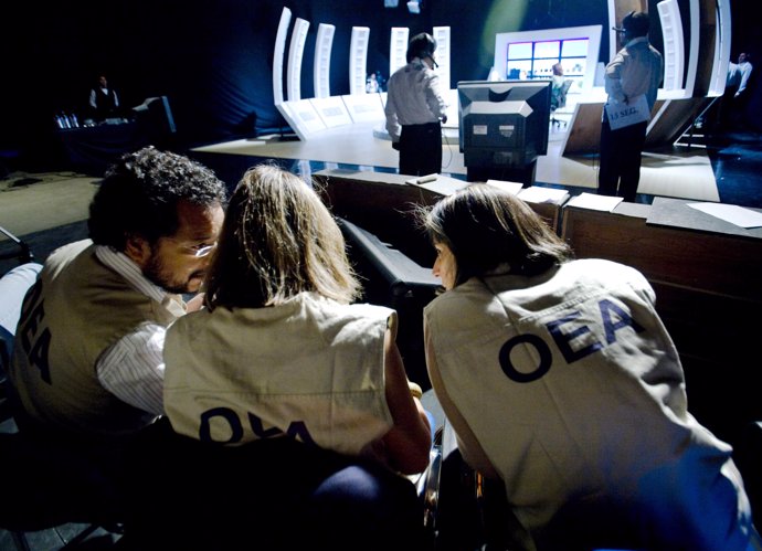 Election observers from the Organization of American States (OEA by its Spanish 