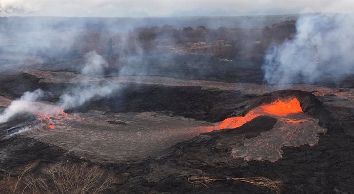 Una de las fisuras provocada por la lava del Kilauea