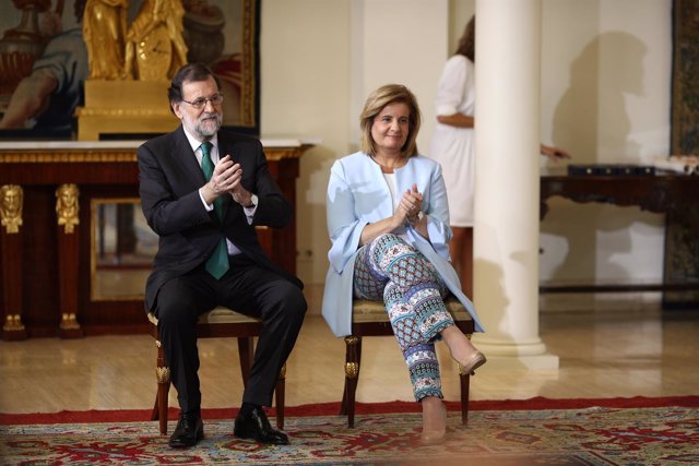 Rajoy y Báñez en la entrega de las Medallas de Oro al Mérito en el Trabajo