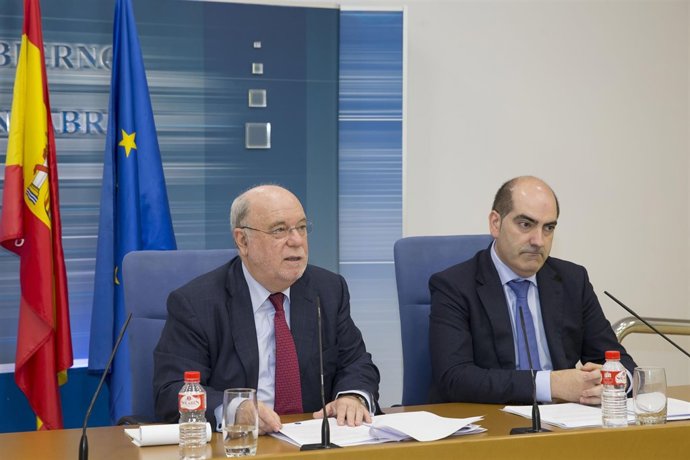 Sota valora los datos de paro del mes de mayo en rueda de prensa