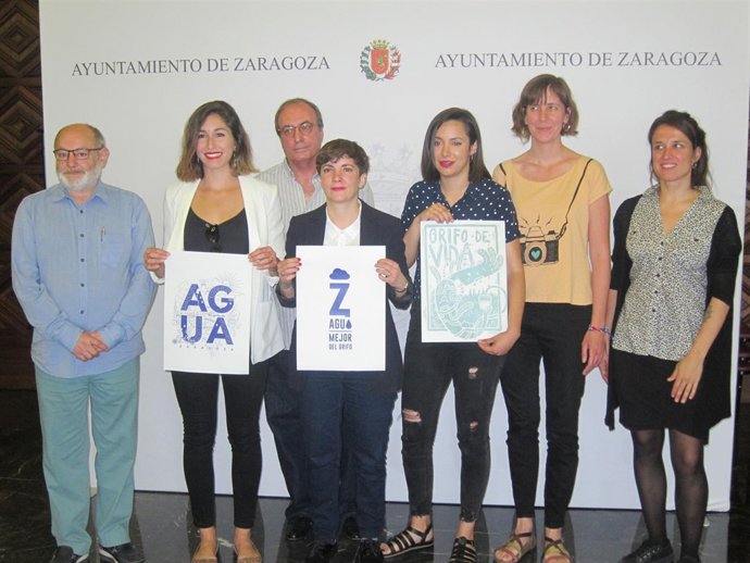 Presentación del logo de la campaña 'En Zaragoza, mejor del grifo'