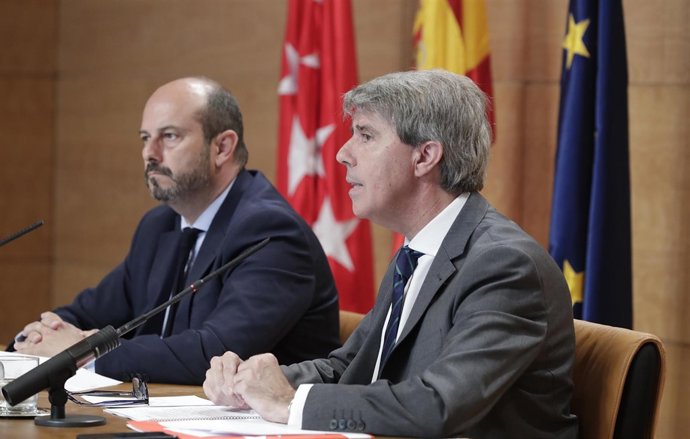 El presidente de la Comunidad, Ángel Garrido, y el portavoz, Pedro Rollán