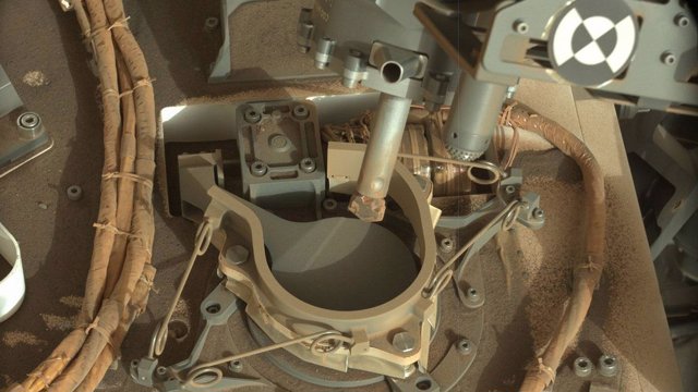 Bandeja para depositar muestras en el rover Curiosity