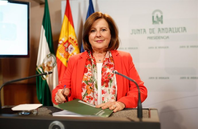 La consejera de Igualdad y Políticas Sociales, María José Sánchez Rubio