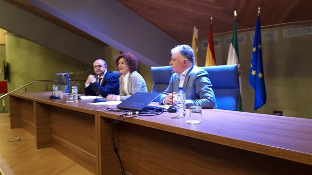 [Grupohuelva] 1 Nota Y Foto Junta (Jornada Cep@L)