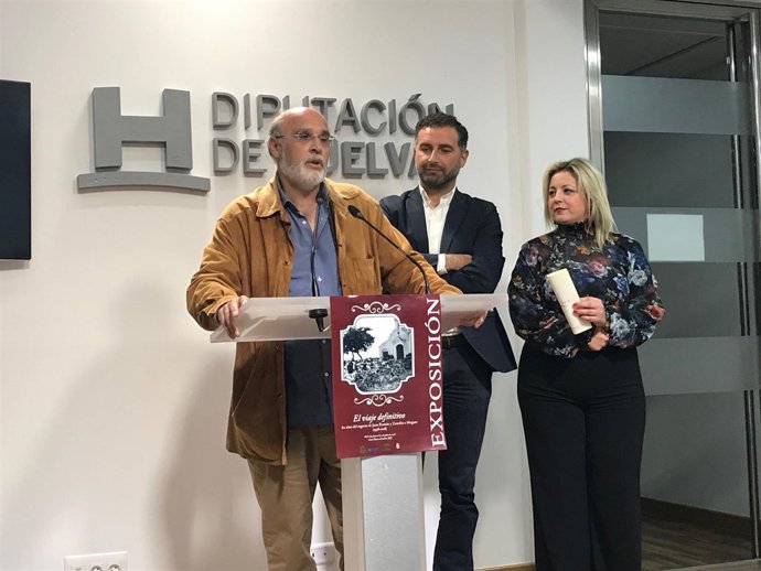 Antonio Ramírez Almanza, junto a Gustavo Cuéllar y Lourdes Garrido. 