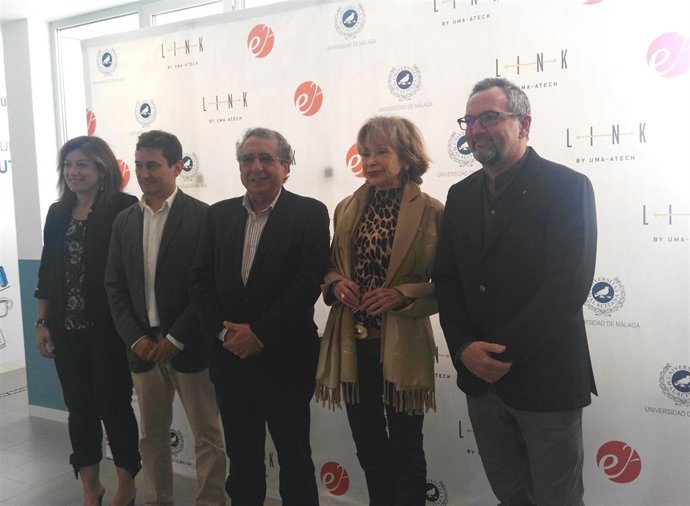 Fernández de la Vega con el rector de la UMA