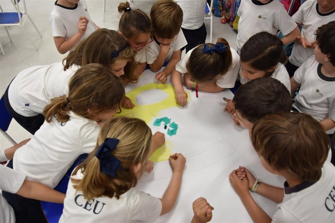 ALUMNOS DEL CEU ANDALUCIA