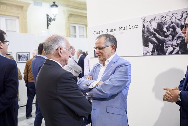 La Diputación almeriense, presente en la exposición de José Juan Mullor