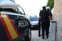 Detenido en Málaga acusado de retener a su pareja ocho días y obligarla a tener sexo