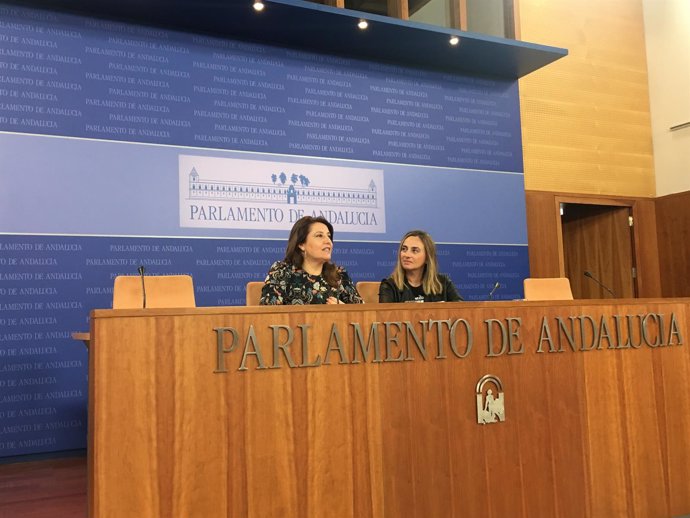 Carmen Crespo y Marifrán Carazo en rueda de prensa 