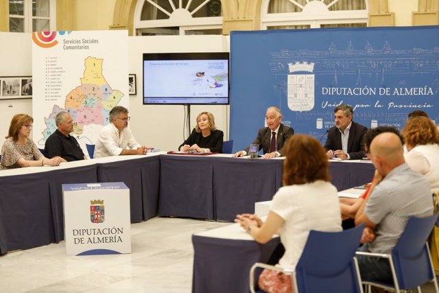Amat presenta los 212 proyectos sociales impulsados por Diputación