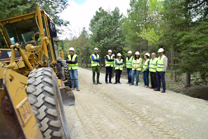 Concluyen los trabajos de mejora de 50 caminos forestales en Granada