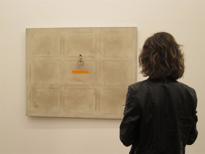 Obra de l'exposició 'Antoni Tàpies. Biografia política' a la Fundació Tàpies