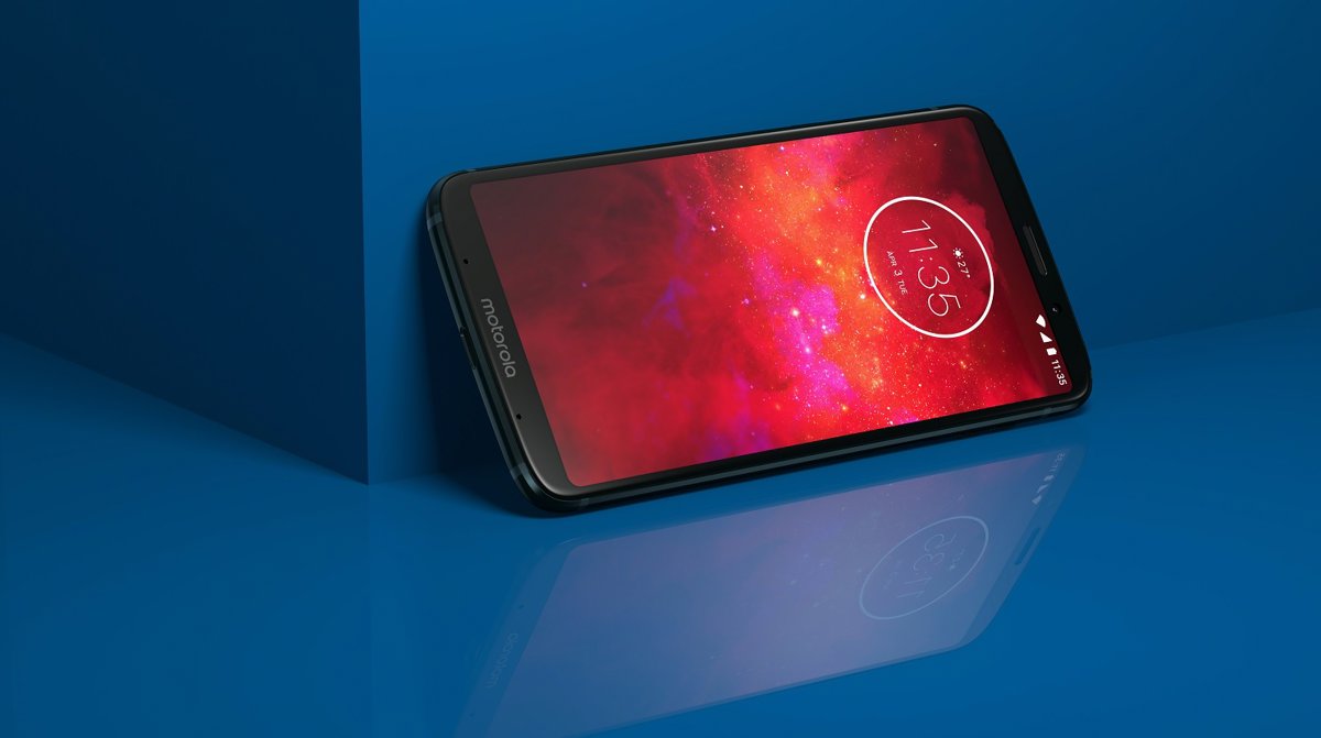 Motorola presenta el 'smartphone' moto z3 play, con sensor de huellas