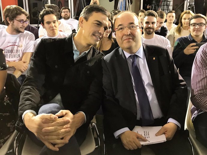 Pedro Sánchez (PSOE) y Miquel Iceta (PSC)