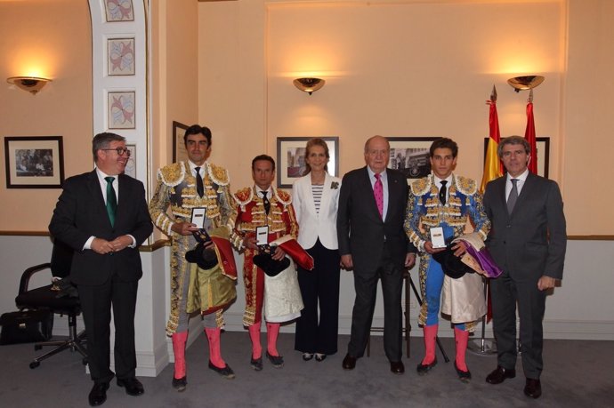 El Rey Juan Carlos preside la Corrida de la Beneficencia en Las Ventas