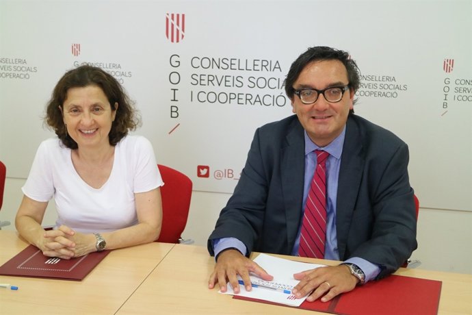 Firma de un acuerdo entre Servicios Sociales y ONCE Baleares