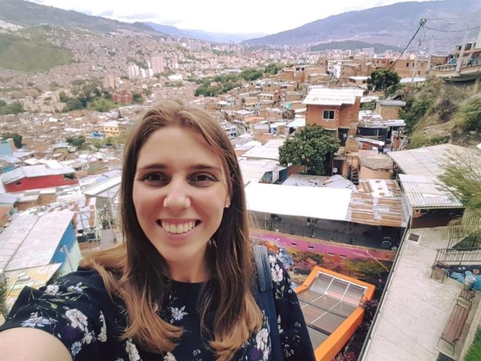 La periodista aragonesa Lucía Benavente, en Medellín