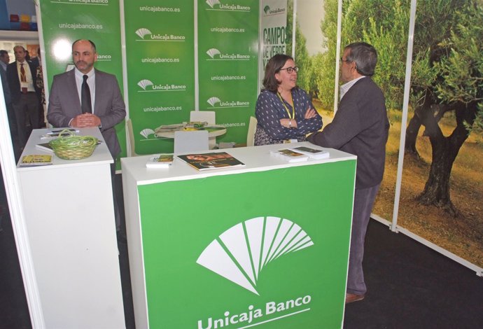Expositor de Unicaja Banco en Futuroliva 2018.