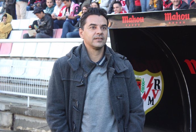 Míchel Sánchez, entrenador del Rayo Vallecano.