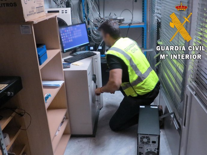 La Guardia Civil detiene al autor del robo en un establecimiento de Huércal