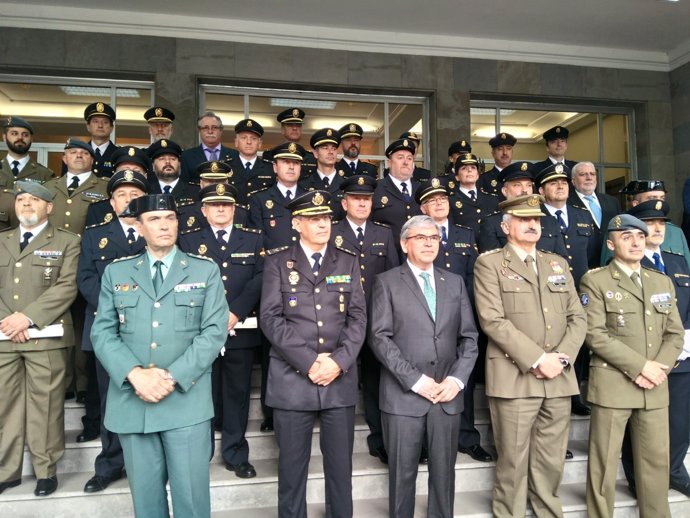 Mariano Marín preside entrega de condecoraciones a Guardia Civil, Ejército y Pol