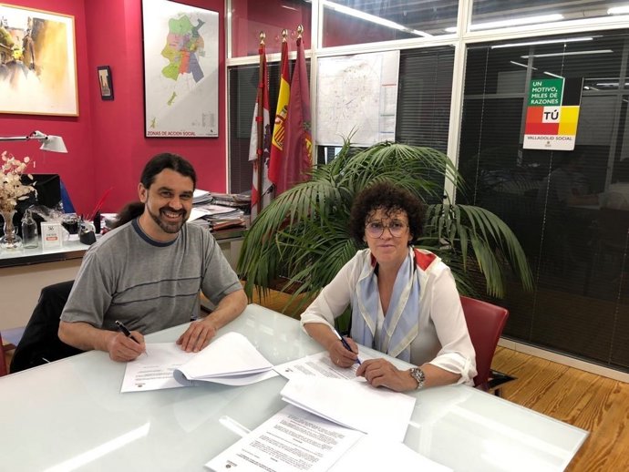 Firma del convenio entre el Ayuntamiento y la Coordinadora de ONGD. 8-6-2018