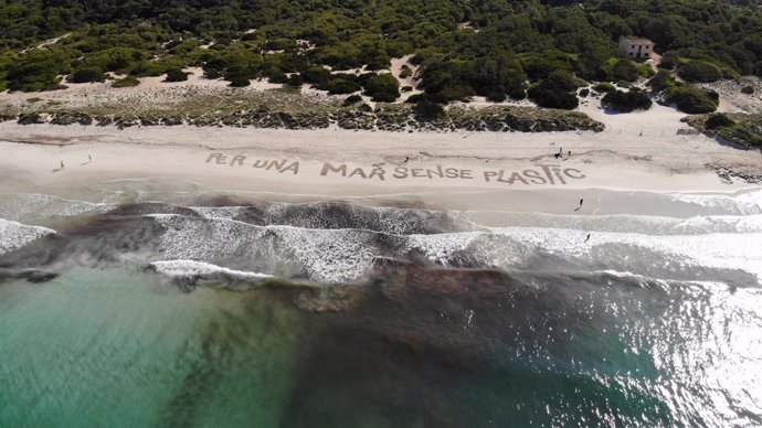 Per una mar sense plàstic 