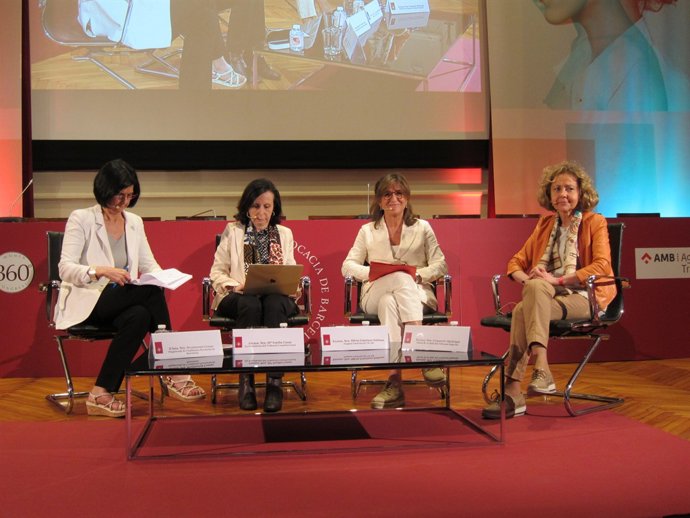 Montserrat Mengis, María Emilia Casas, Sílvia Giménez-Salines i Consolo         