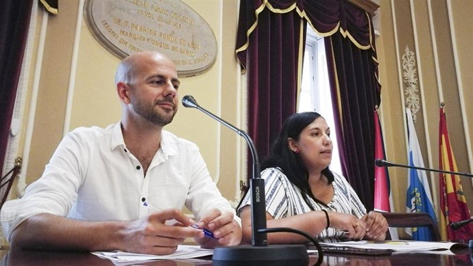 Alvaro de la Fuente, concejal de Podemos en Cádiz en rueda de prensa