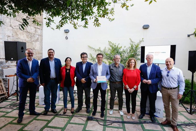 Presentación de la guía de rutas patrimoniales y turísticas de Almería