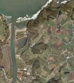 Vista aérea de la ría de Navia