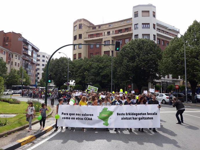 Manifestación de los interinos docentes en Pamplona
