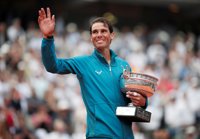 Nadal conquista su undécimo Roland Garros tras desbordar a Thiem