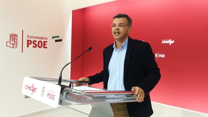 Juan Antonio González en rueda de prensa en Mérida 