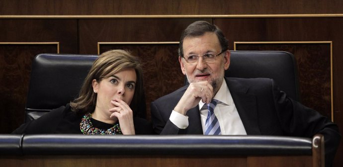 Soraya Sáenz de Santamaría y Mariano Rajoy, en el hemiciclo
