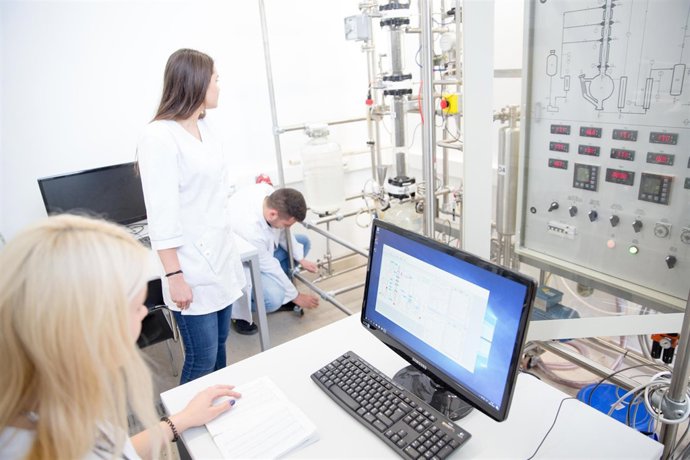 Imágenes adjuntas de la visita de los responsables de la universidad lituana