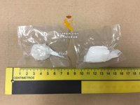 Detenido el trabajador de un bar de Manilva que tenía cocaína y MDMA en una caja de medicinas en la cocina