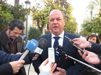 Monago considera "demagogia" la acogida del 'Aquarius' y reprocha a Vara que hay muchos extremeños "a la deriva"