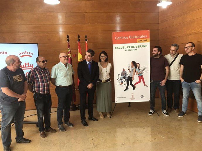 Presentación de las escuelas de verano de la Concejalía de Promoción Económica