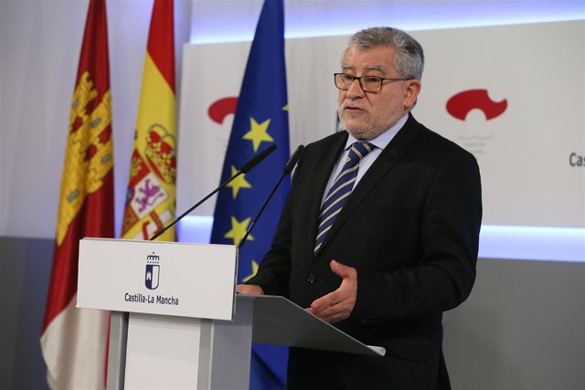 Consejero de Educación, Ángel Felpeto