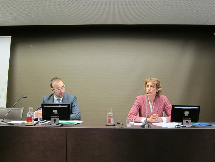 Jaume Amat (CataloniaBio & Health Tech) i Silvia Ondategui (EY)