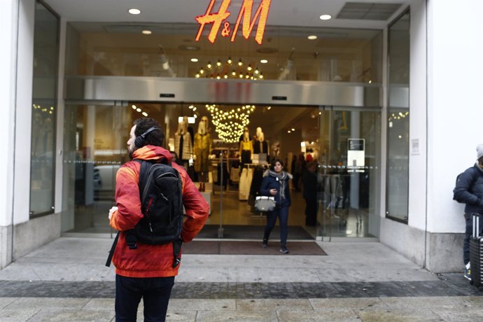 Entrada a la tienda H&M