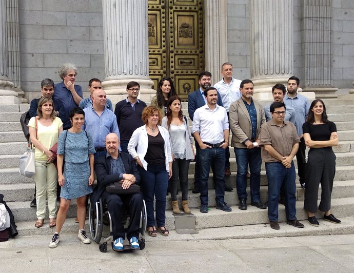 Representantes de Ayuntamientos de Podemos y confluencias